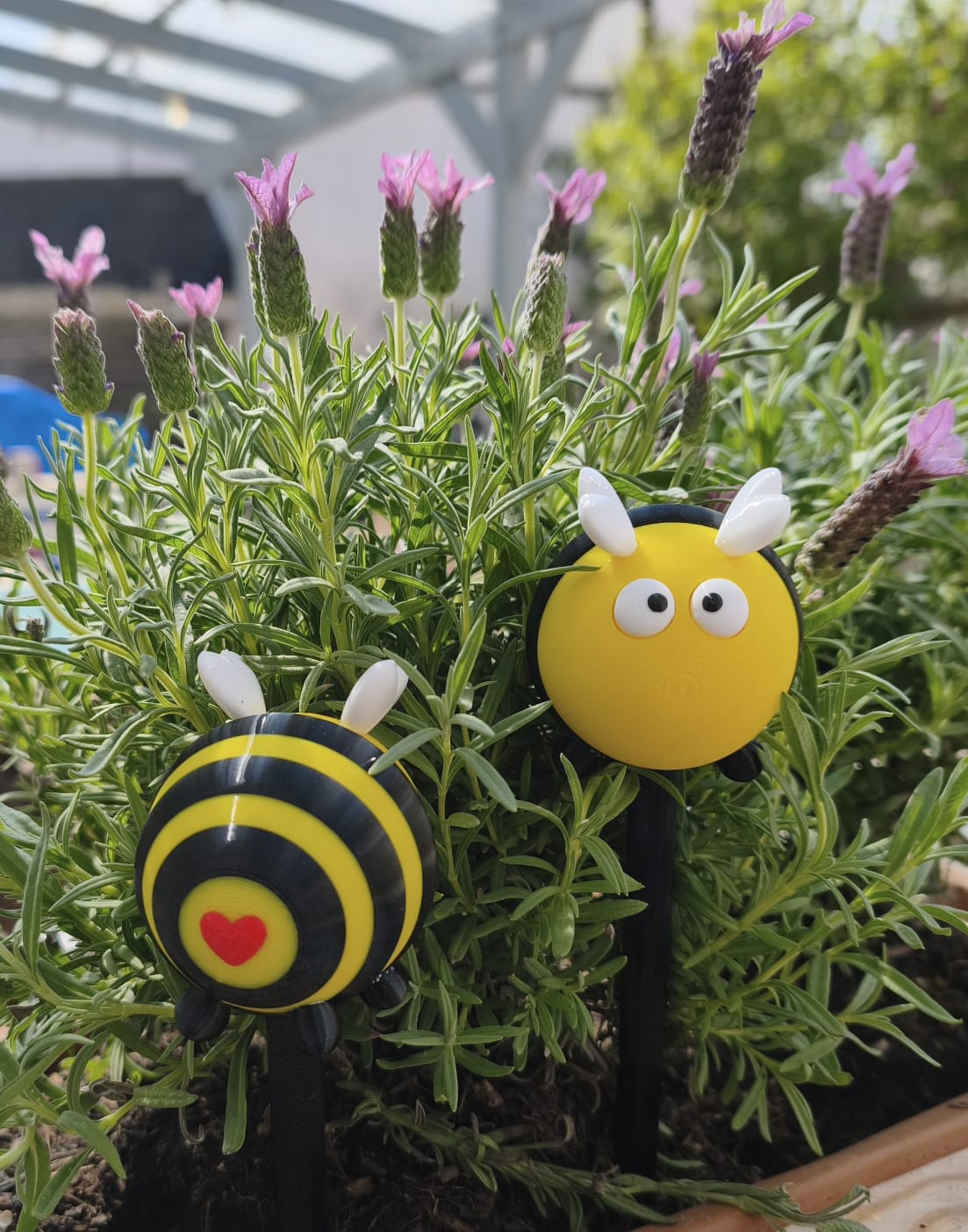 Hummel Horstie Gartenstecker – Wetterfester Insekten-Charme für Topf & Garten