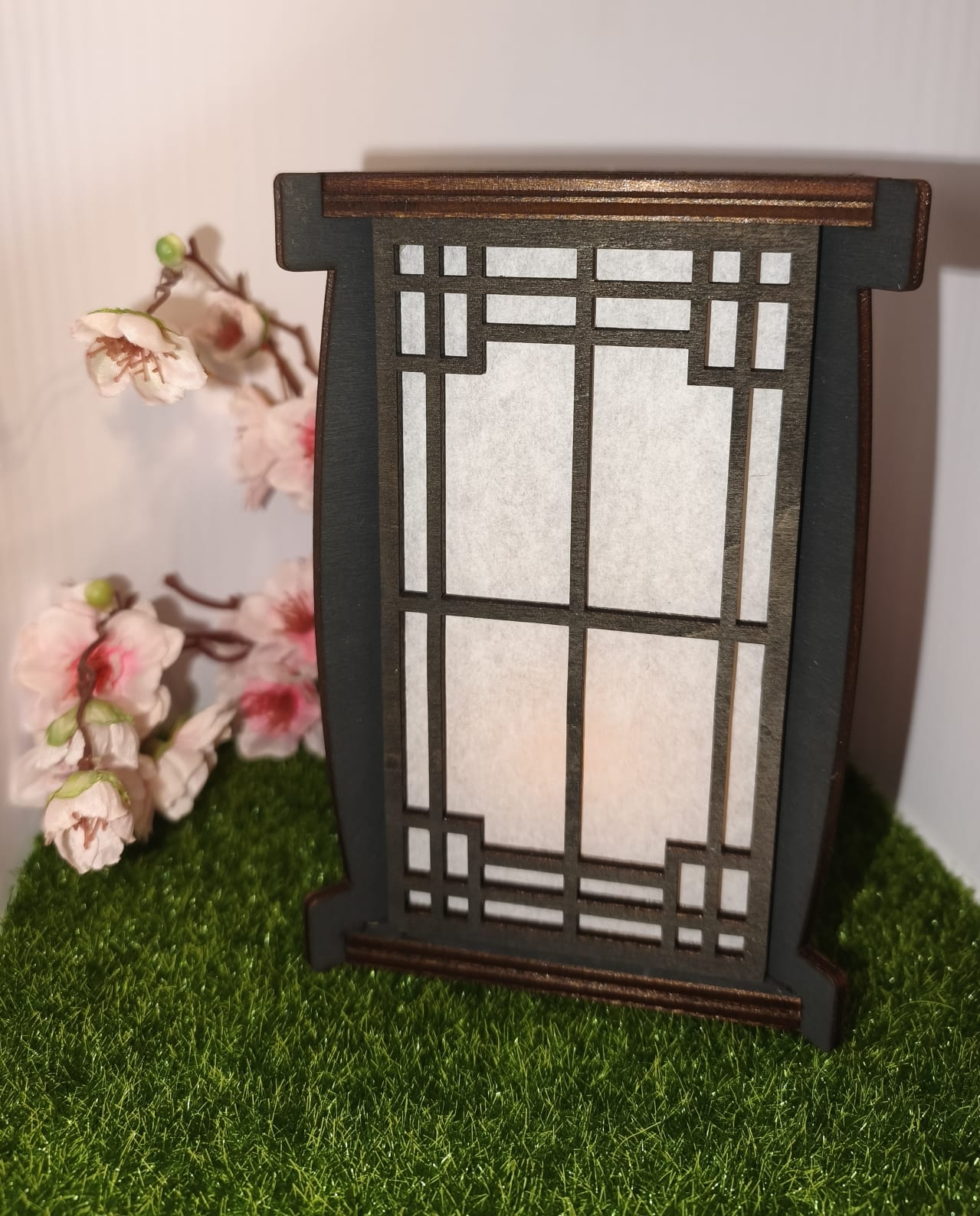 Japanische Zen-Laterne – Handgefertigtes Windlicht aus Holz